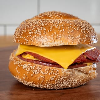 Bagel w/ Meat